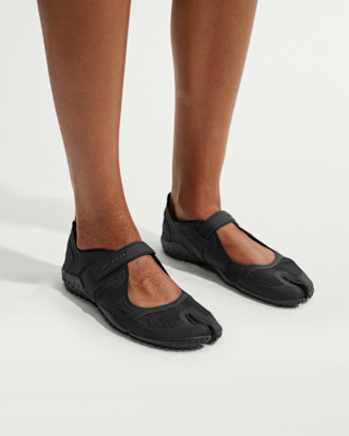 NikeSKIMS Rift Mesh Women's Shoes. Nike JP